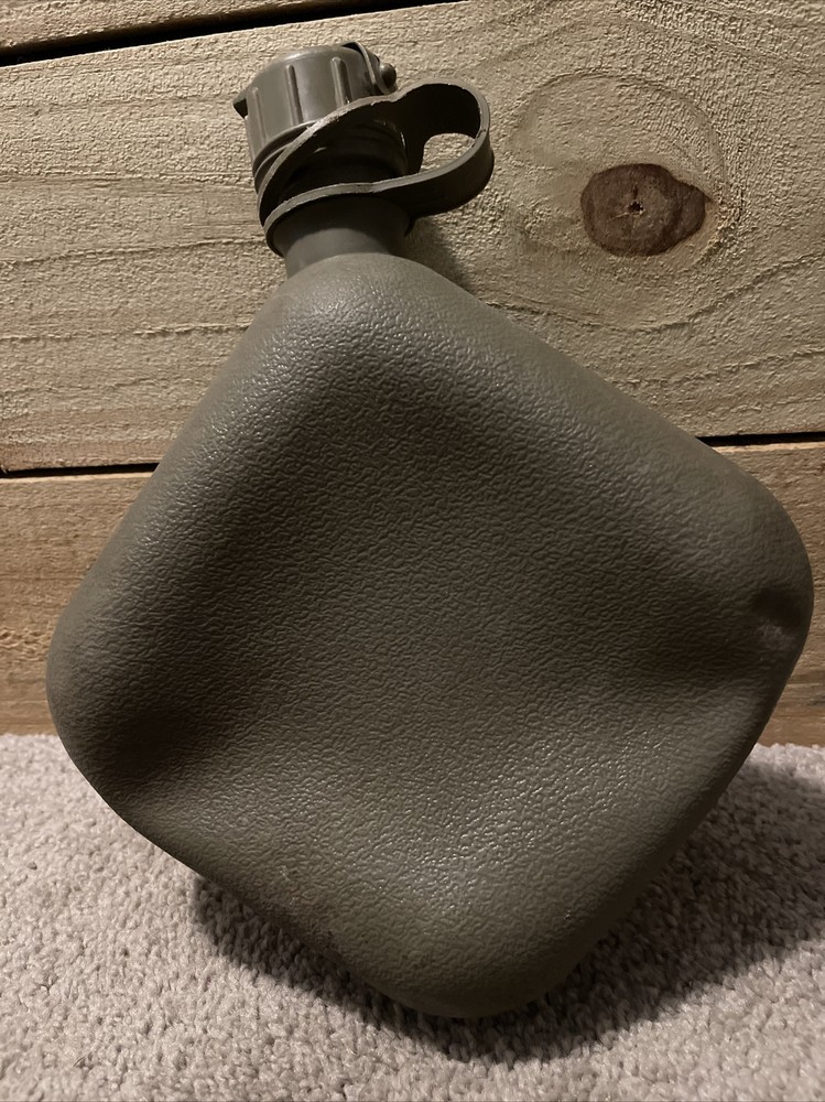 US Skillcraft 1A863-1996 Collapsible Canteen