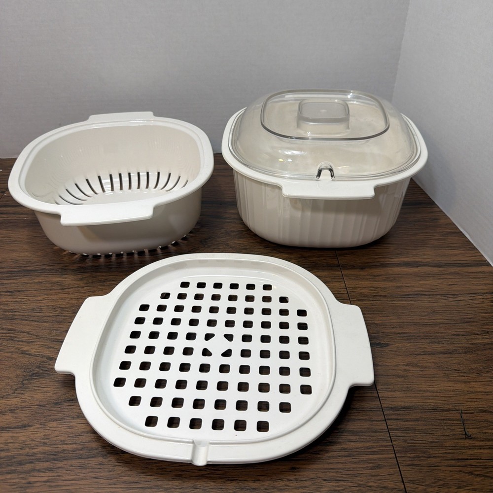 4 PC - RUBBERMAID MICROWAVE COOKWARE STACKING NESTING  3 qt w/ Lid 2 Strainers