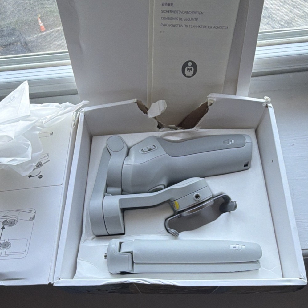 DJI Osmo Mobile SE Universal Smartphone Gimbal Stabilizer