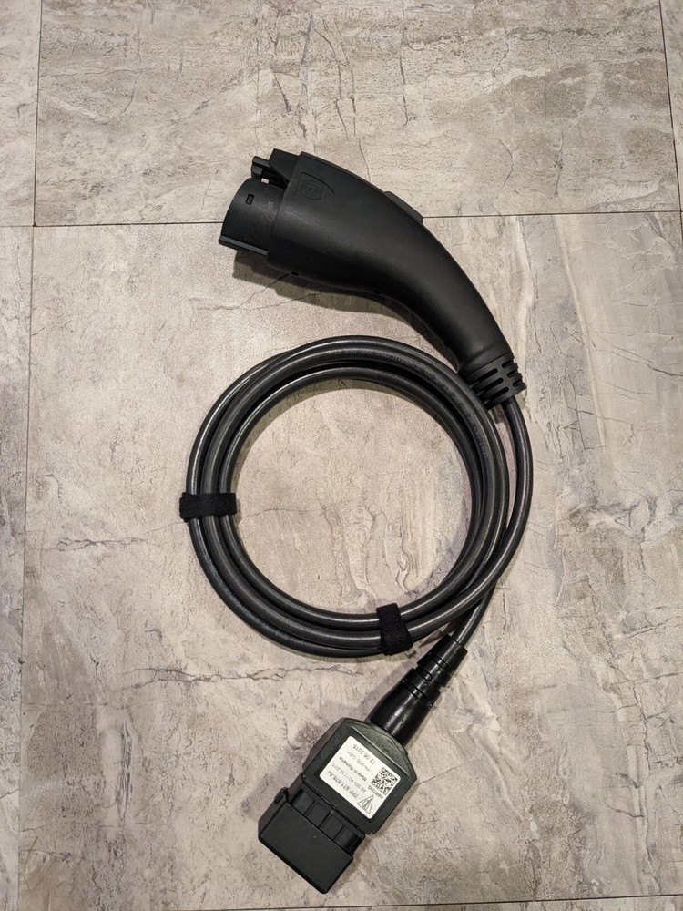 Audi Charge Cable (7PP971676AJ)