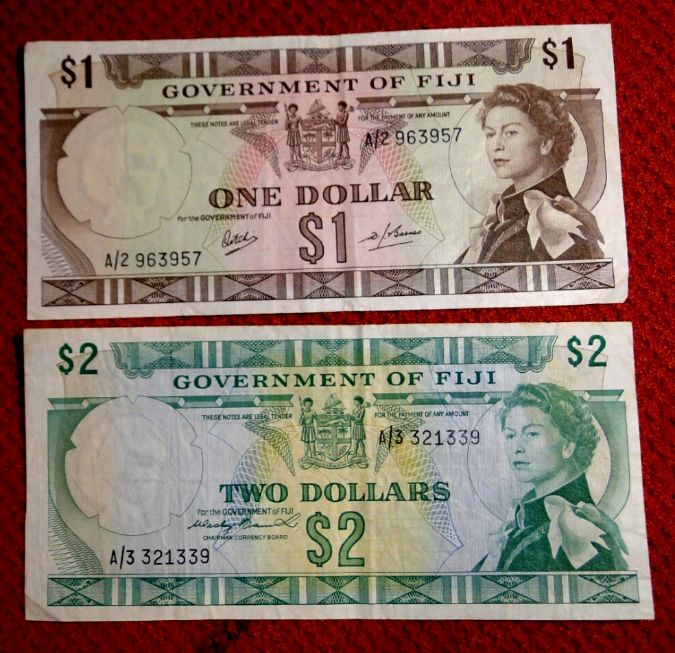 FIJI FIVE BANKNOTES 1969-1988