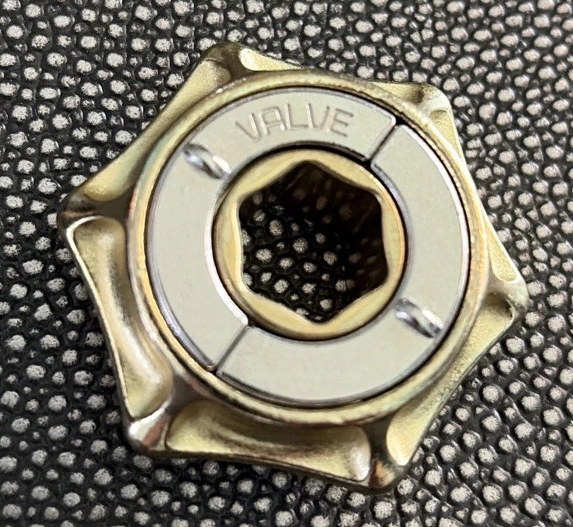 Cast Valve - Hanayama Metal Puzzle