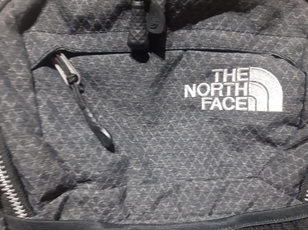 The North Face - Recon Backpack Pre-Owned Great Condition