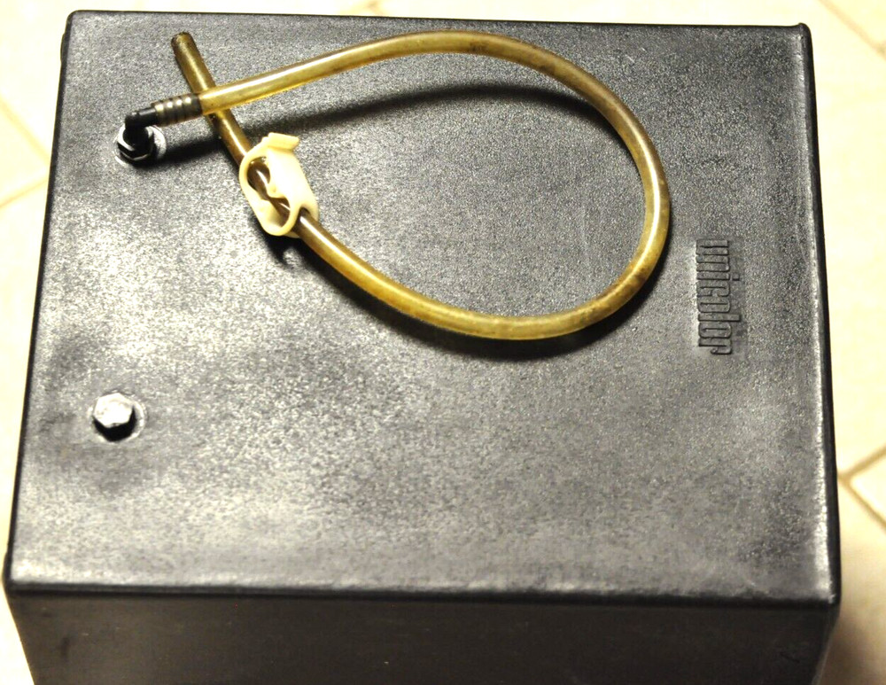 Unicolor plastic developing/processing tank as shown. TESTED.