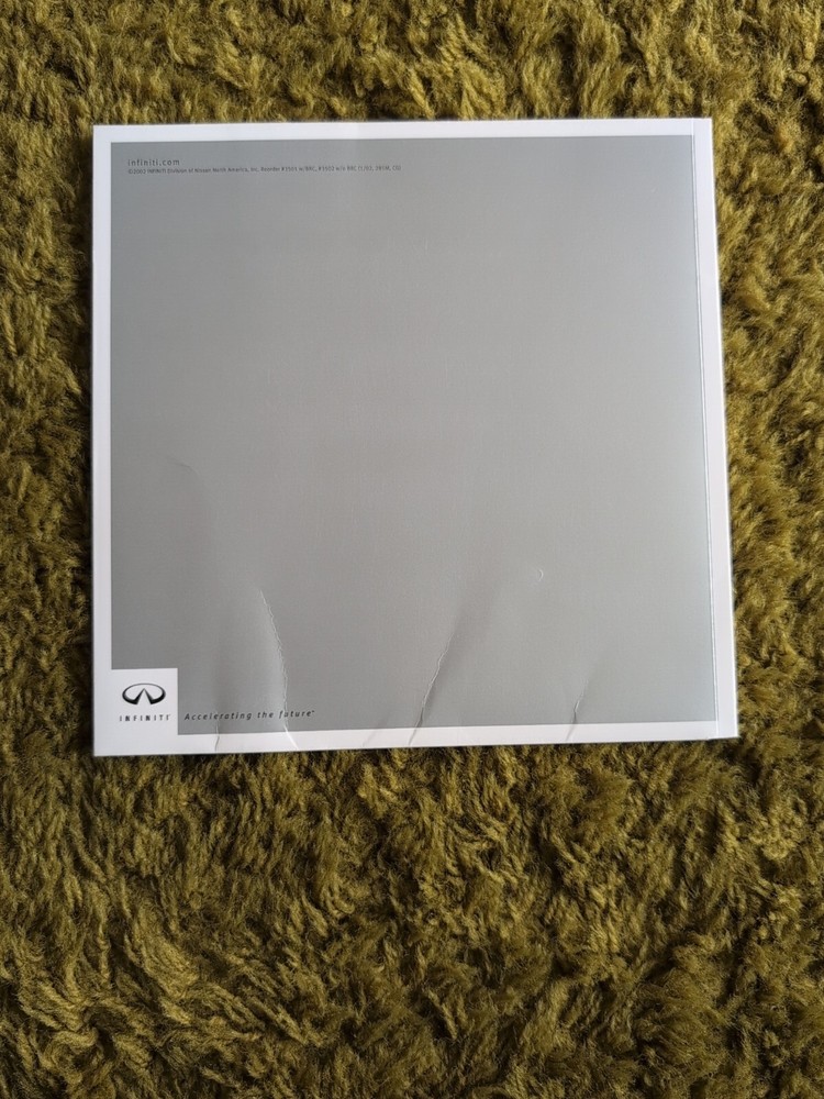 2002 Infiniti Car Brochure