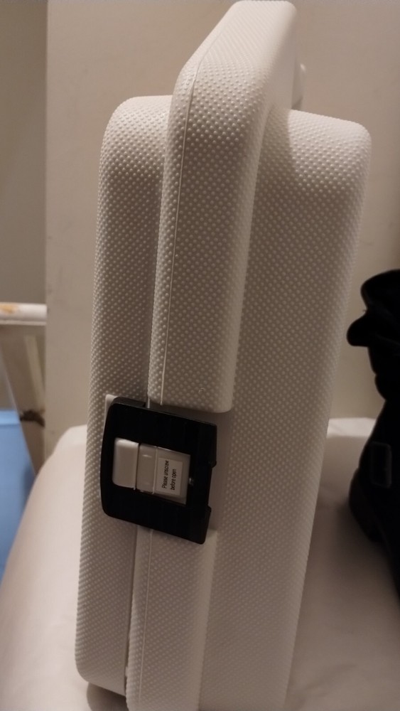 NWOT Explore One 900X Microscope Kit with Case, For Beginning Scientists,...