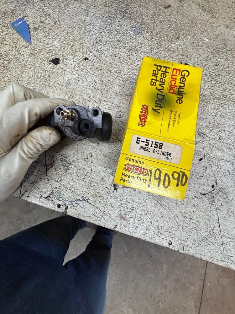 EUCLID E5158 WC19091 WHEEL CYLINDER 9W