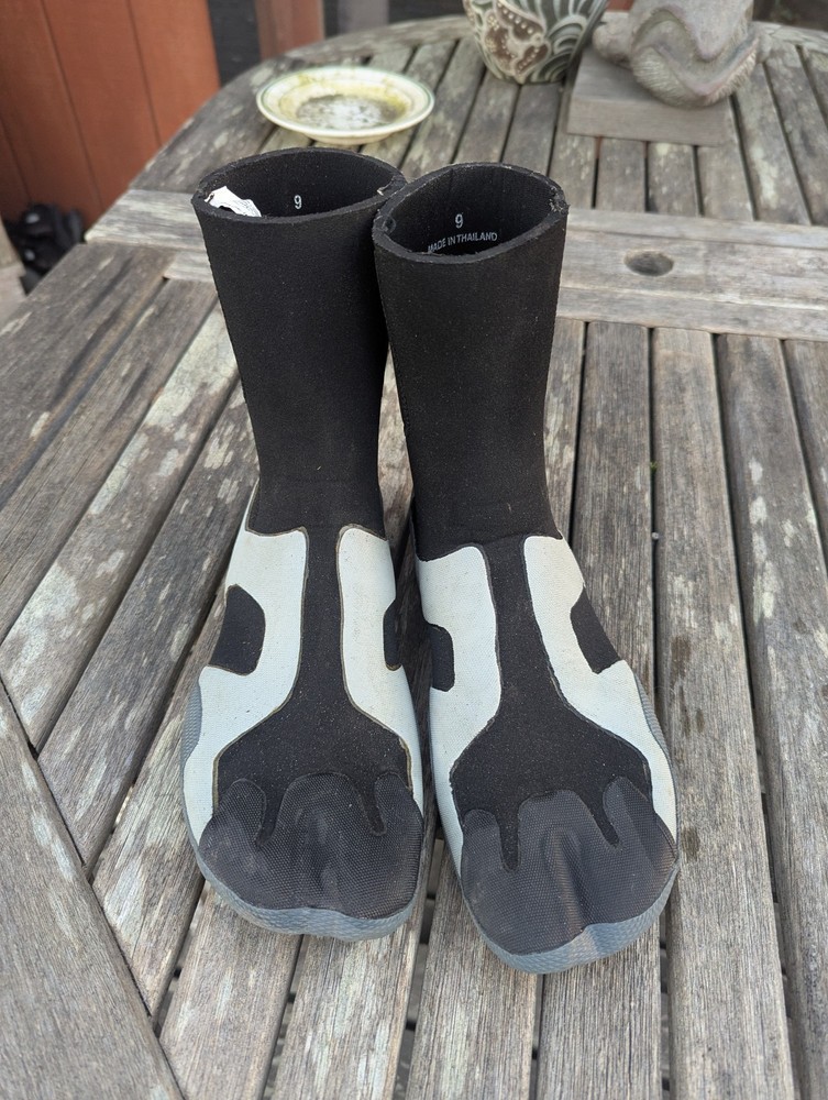 Body Glove Wetsuit Booties mens 9 Phoenix 5mm split toe