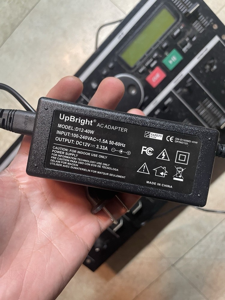 Numark CD Mix 1 Professional CD Mixing Console Turns On *read* Damaged