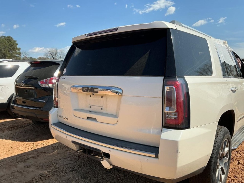 Fuse Box Engine Fits 15-20 ESCALADE 5008543