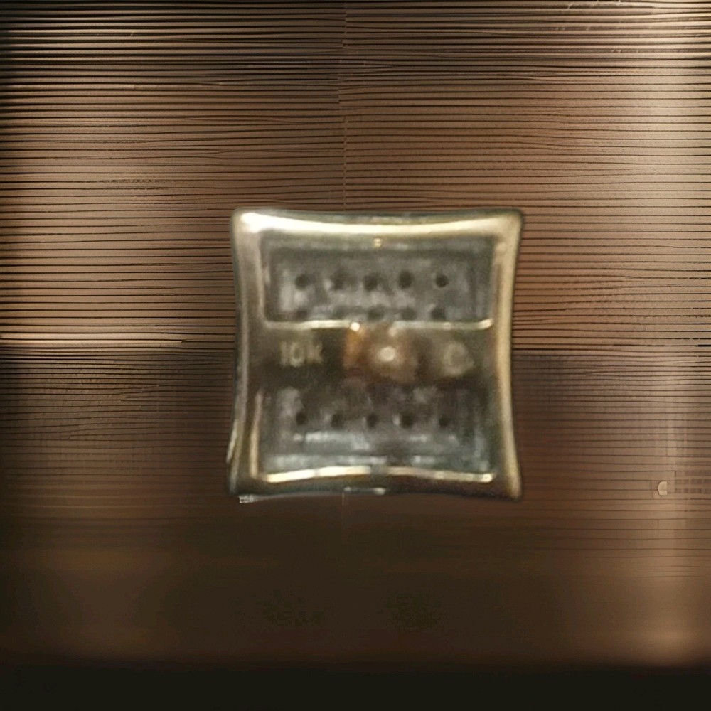 Gold & Diamond Earrings...
