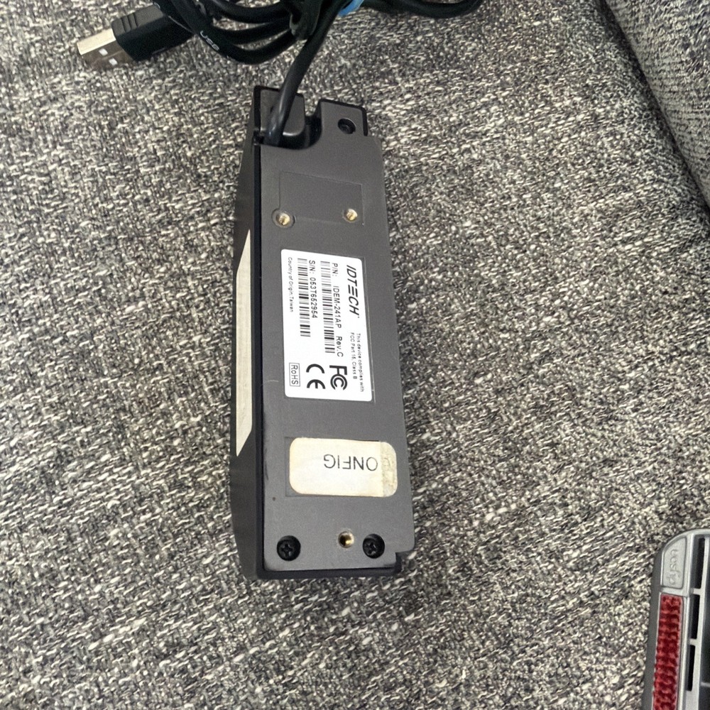ID Tech Augusta USB HID MSR & EMV Magnetic Swipe Card Reader IDEM-241 Open Box
