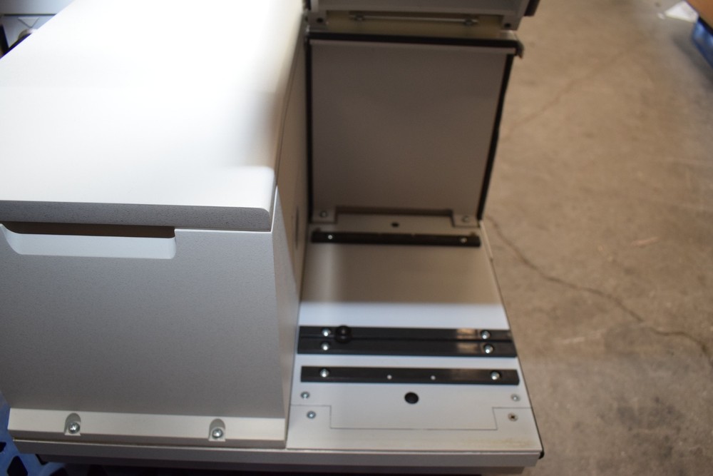 Perkin Elmer Spectrum GX NIR FT-Raman Spectrometer