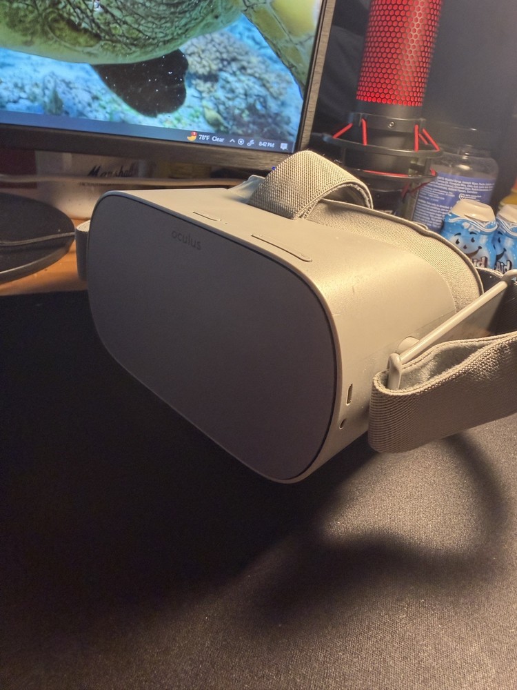 Oculus Go Standalone Virtual Reality Headset Main unit ONLY