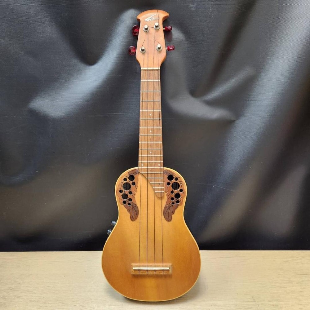 Applause Electric Ukulele Ovation UAE20