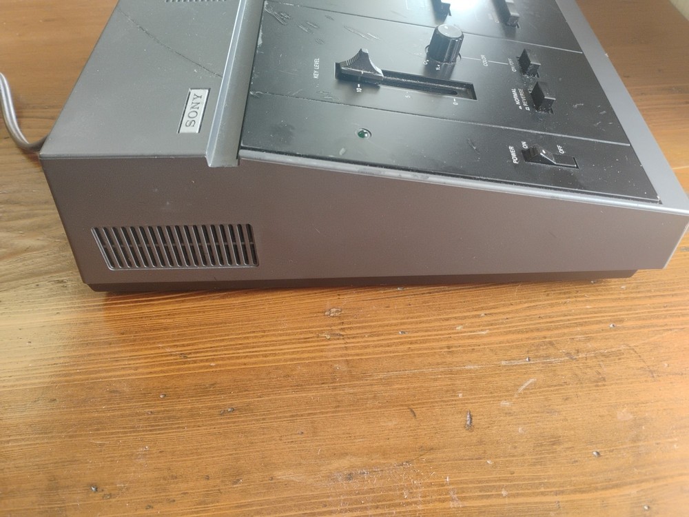 Sony Video Camera Selector -HVS-2000 Powers On Untested