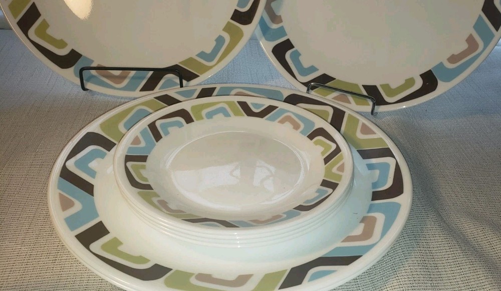 Corning Corelle Vitrelle~'Squared'~ 4 Dinner Plates 10" & 4 Bread Plates 6.5"