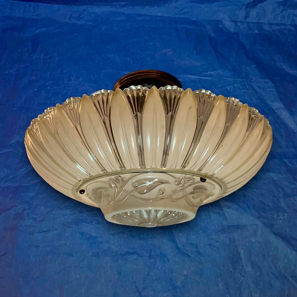 Single Glass Three Chain Fixture Shade Great! KB28