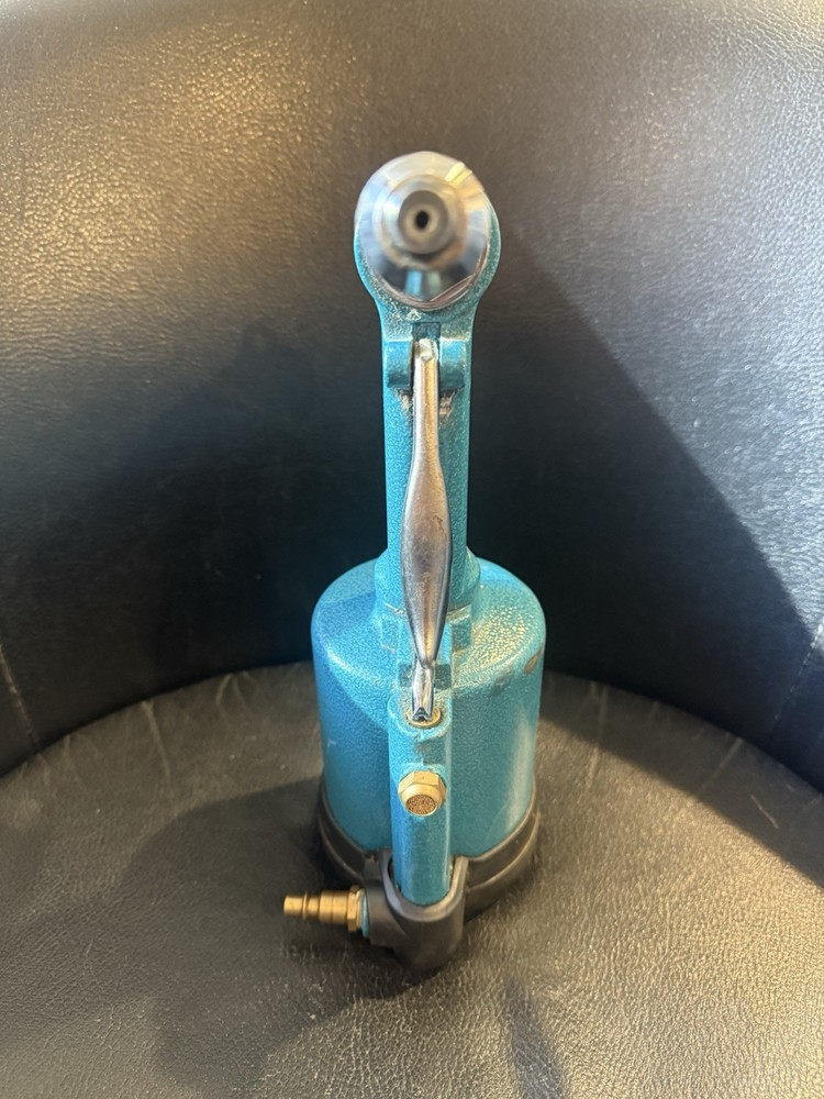 AIR HYDRAULIC RIVET GUN
