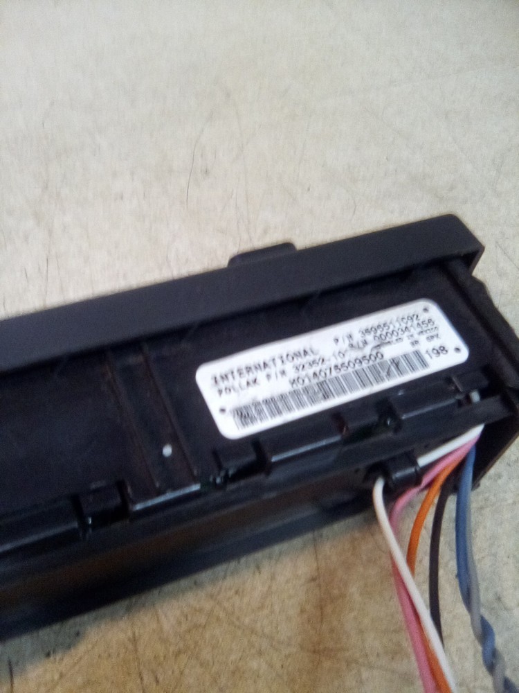 2015 International Prostar 3596512C92, 32352-101 Dash Switch Panel