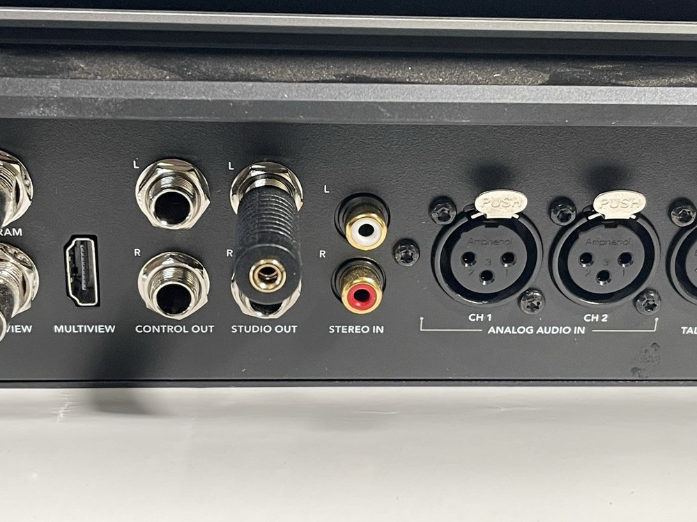 Blackmagic Design ATEM Television Studio HD8