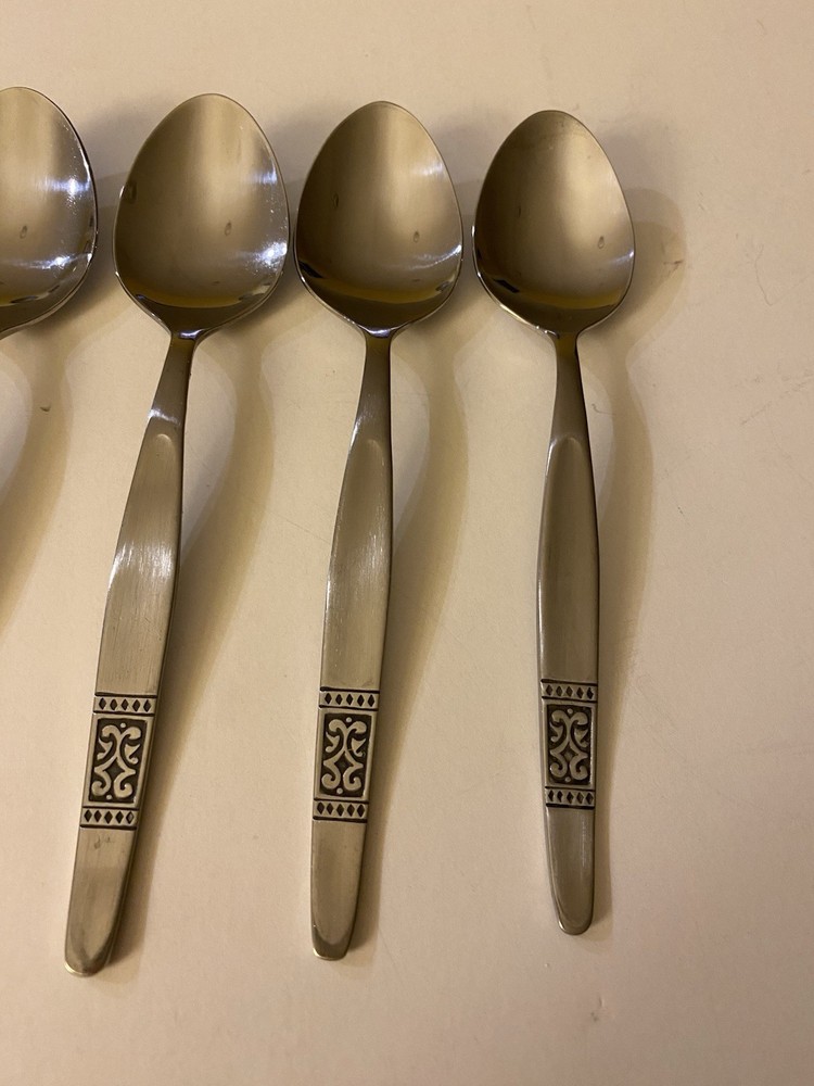 VTG mid century Korea Stainless flatware scroll accent 7 Teaspoons EUC MCM 6”