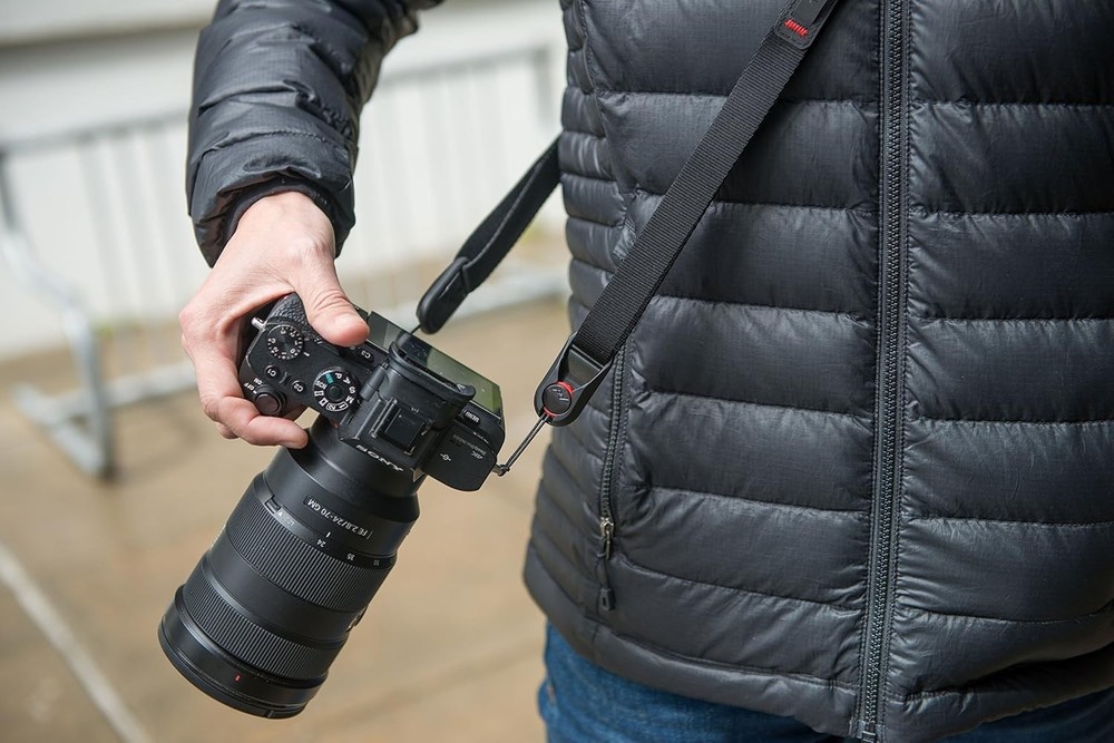 Lightweight Adjustable Camera Strap - Perfect for Mirrorless and Compact Cameras