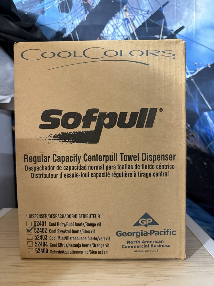 Sofpull Center Pull 52402 Georgia Pacific Towel Dispenser w/Key Blue White *READ