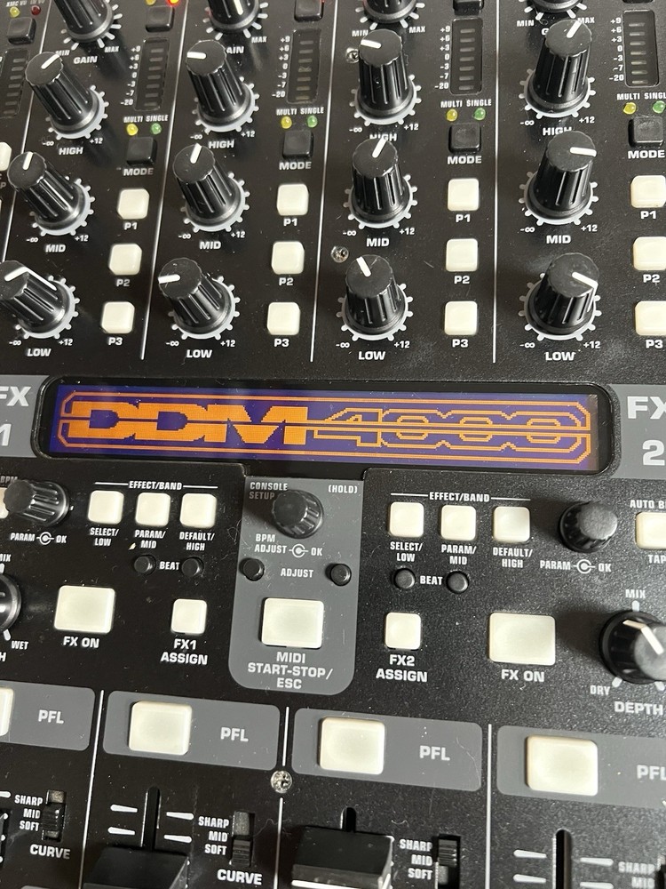 Behringer DDM4000 Professional Digital DJ Audio Mixer