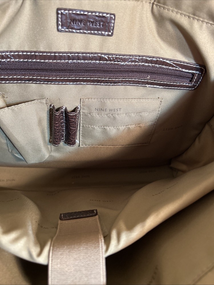 NINE WEST BIG BAG FOR COMPUTER WITH LARGE COMPARTMENT