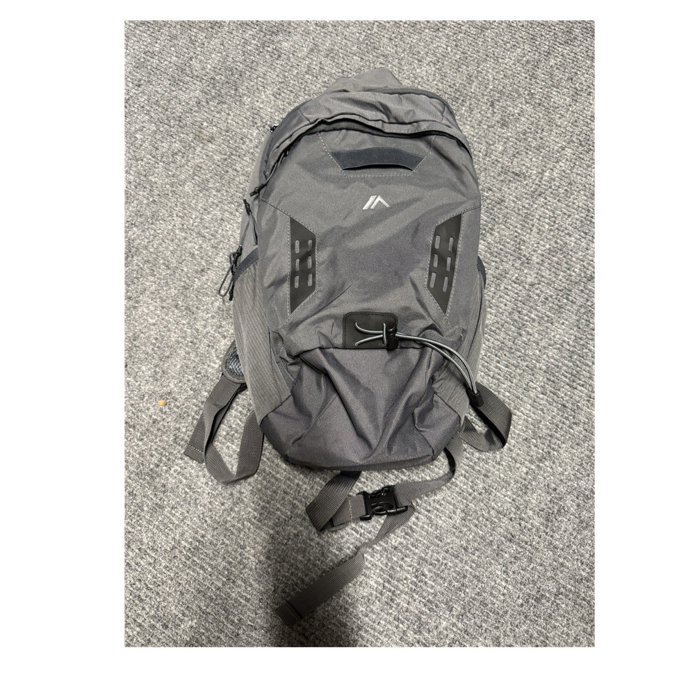 Quest 2L Hydration Backpack Gray/Black Zip Adjustable Straps 2 Pockets