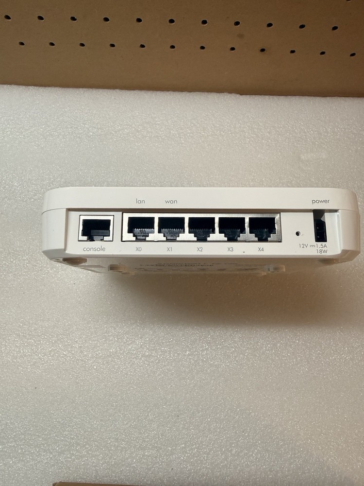 Sonicwall 01-SSC-8739 TZ 100 TotalSecure Network Security Appliance
