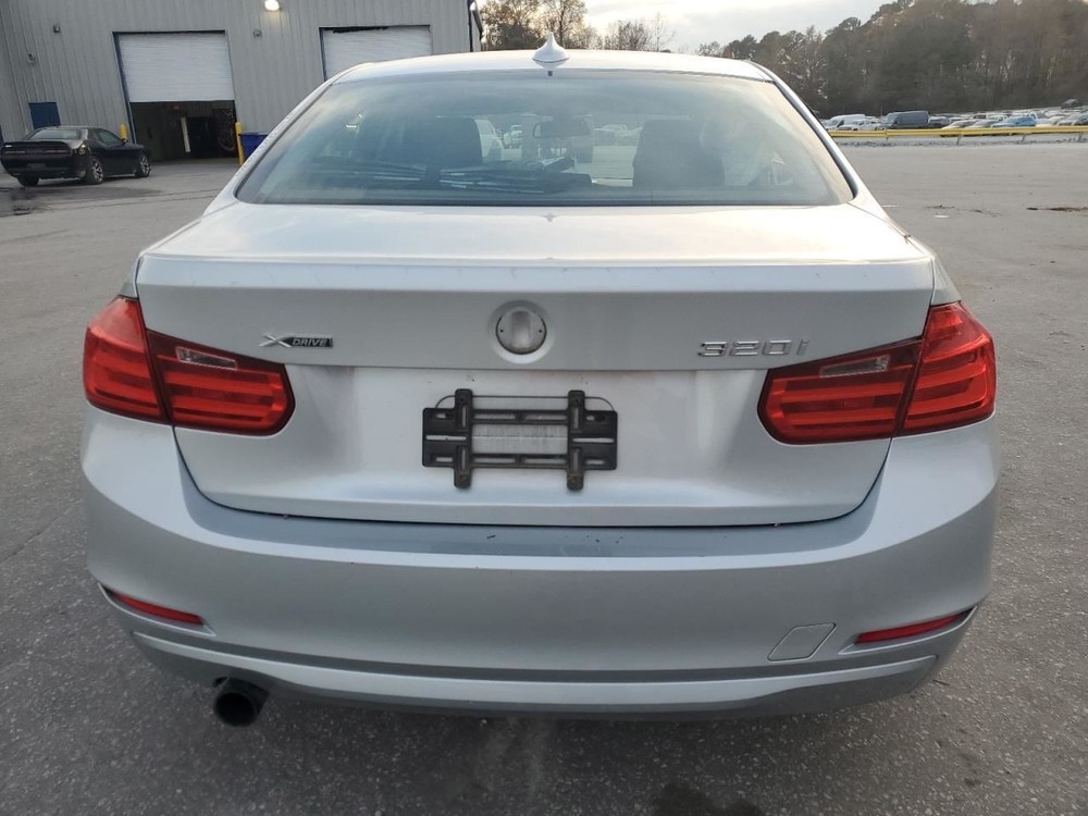 320I 2013 Glove Box 4969493