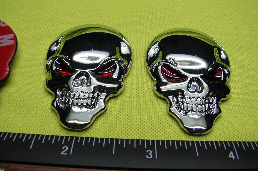 (2) SKULL METAL 3D EMBLEMS DECALS STICKERS LOGO. SILVER CHROME FINISH