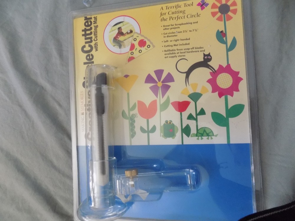 Making Memories Adjustable Rotary Creative Circle Cutter With Cutting Mat