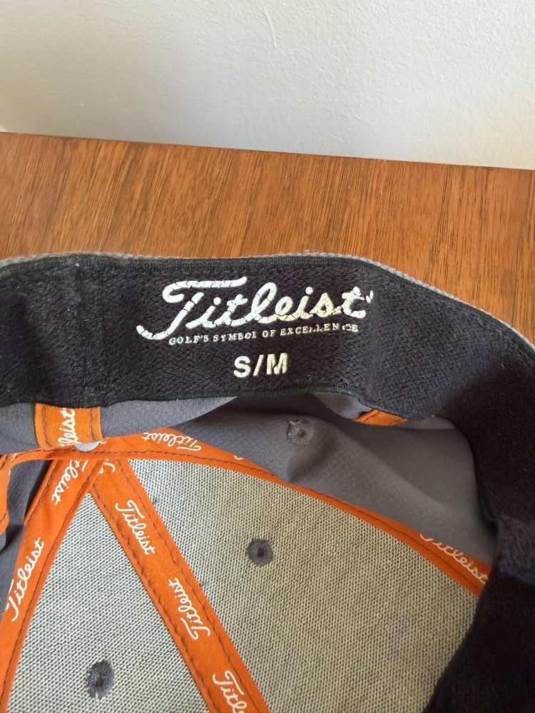 Titleist Golf Hat S/M Gray Orange FlexFit Fitted Cap Script Logo Preppy Summer
