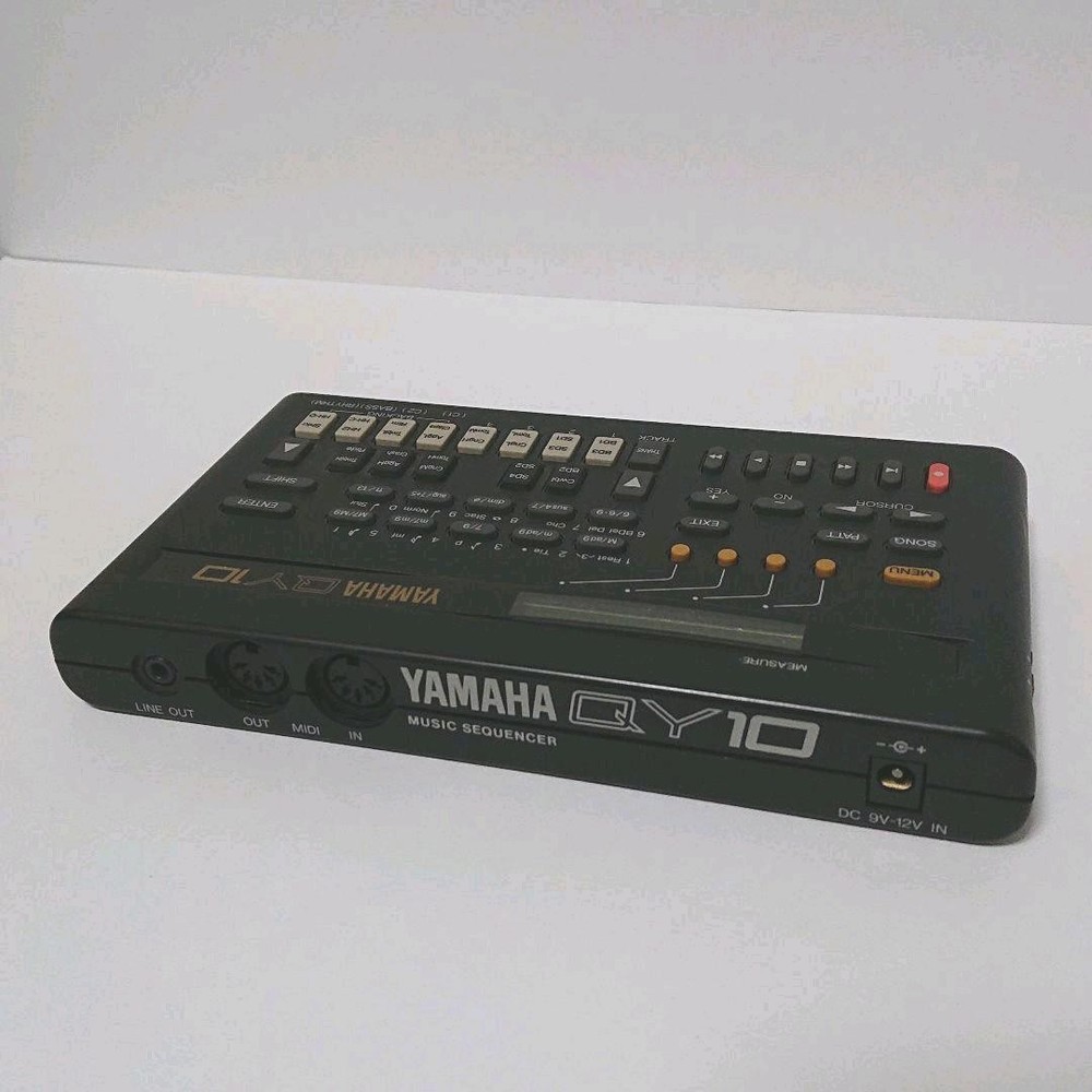 YAMAHA Music Sequencer QY10