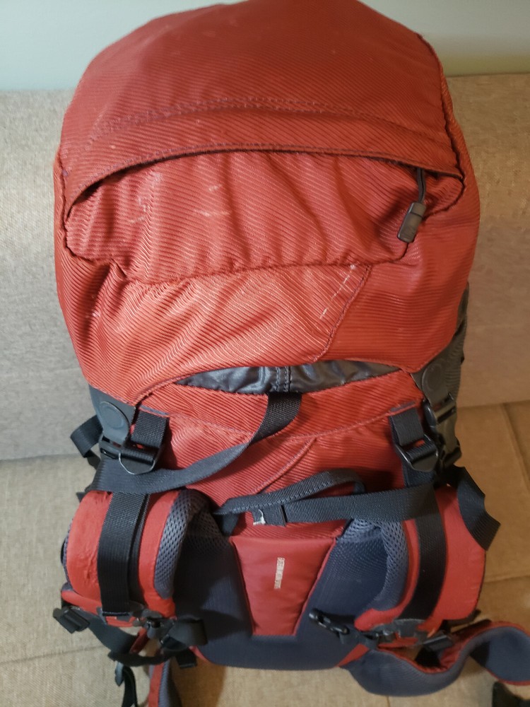 EMS EASTERN MOUNTAIN SPORTS High-Quality Internal Frame Backpack