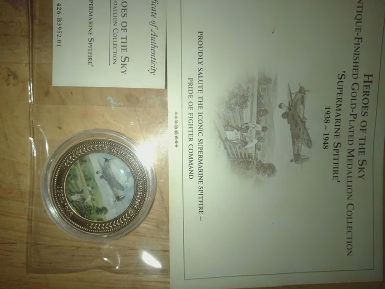 Various collectable coins