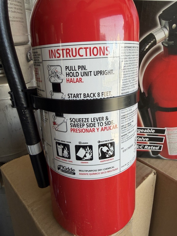 Kidde PRO 210 Fire Extinguisher Multipurpose 4 lb 3-A:40-B:C Rated