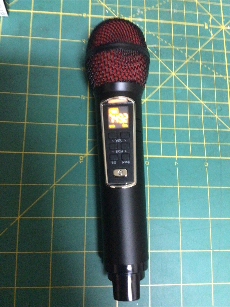 Bigasuo UHF Wireless Microphone No Charger!!
