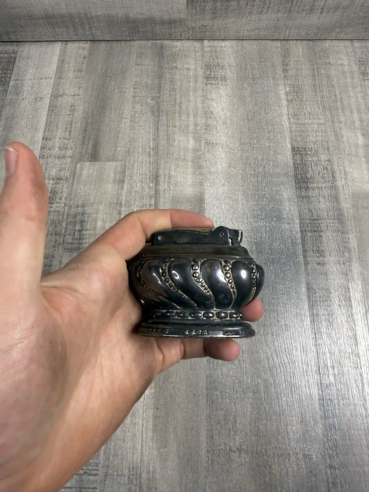 Vintage 1940/1950s Silver Plate Robson Crown Table Lighter