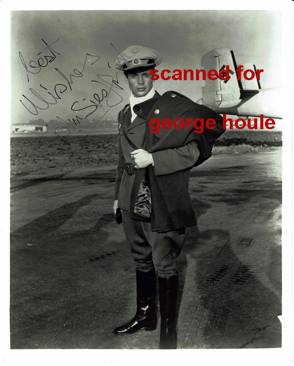 JOHN SIEGFRIED - PHOTOGRAPH - SIGNED -  UNIFORM - COMBAT -TRADER HORN