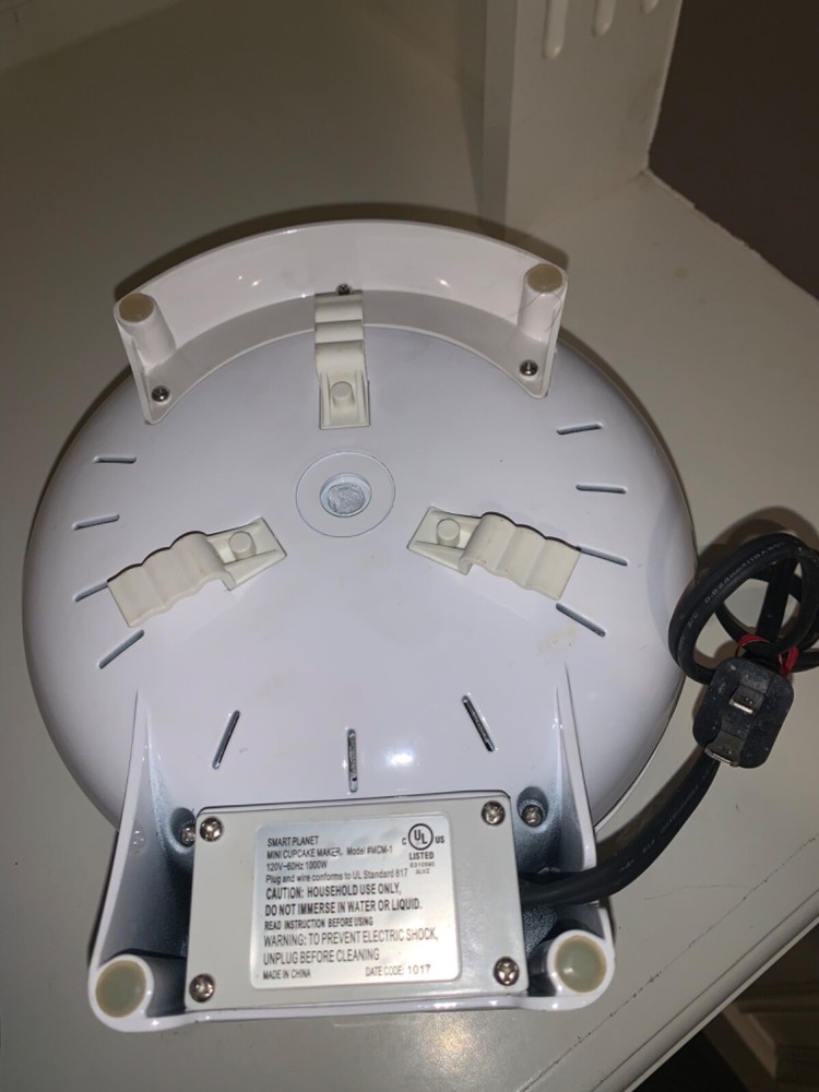 Smart Planet The Original Cupcake Baker ~ Mini Cupcake Maker MCM-1