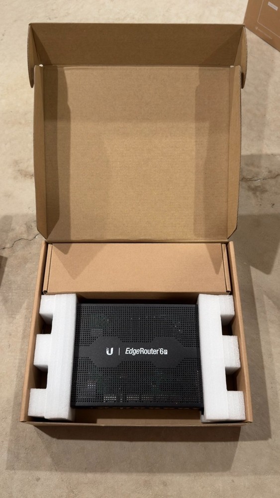 Ubiquiti Networks UISP EdgeRouter 6P, PoE, SFP, Layer 2 Switch, ER-6P