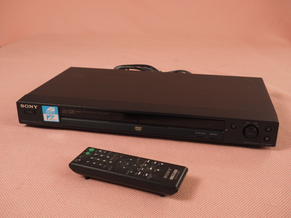 Sony CD/DVD Player DVP-NS325. With Remote Control