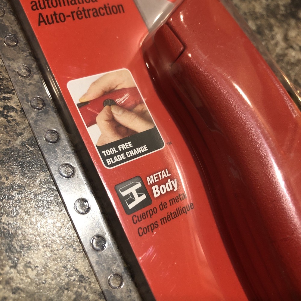 Milwaukee Tool Self Retracting Utility Knife