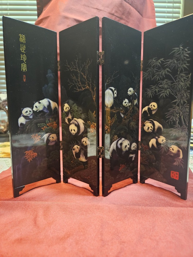 GIANT PANDA BLACK LAQUERED FOLDING SCREEN