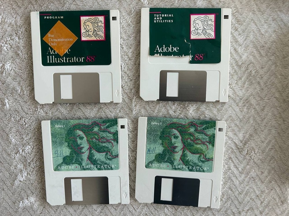 Adobe Illustrator 88. Vintage Apple Macintosh software 1987-1987 years