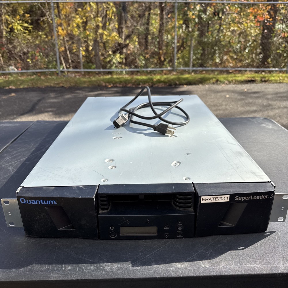 Quantum SuperLoader 3 L700 Tape Autoloader LTO Library Rackmount w/ Power Cable